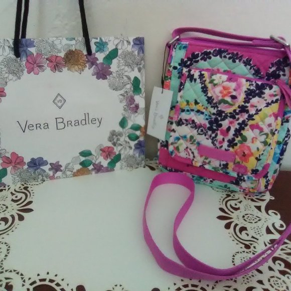 Vera Bradley Handbags - ⬇️Vera Bradley Crossbody Purse w/Gift Bag